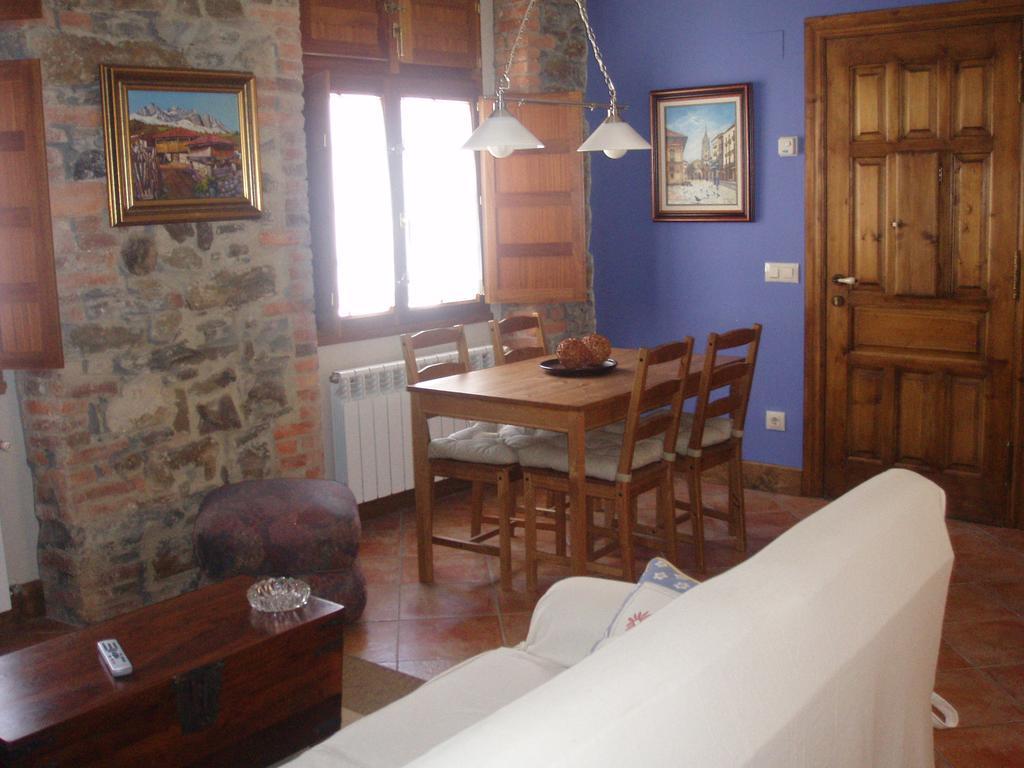 Apartamentos Casa Maria Juanin Collanzo Exterior photo